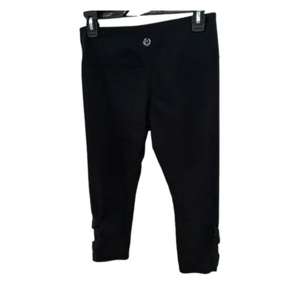 Size small cropped leggings